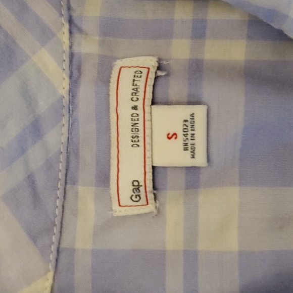GAP plaid button-down shirt, size small - Picture 2 of 5